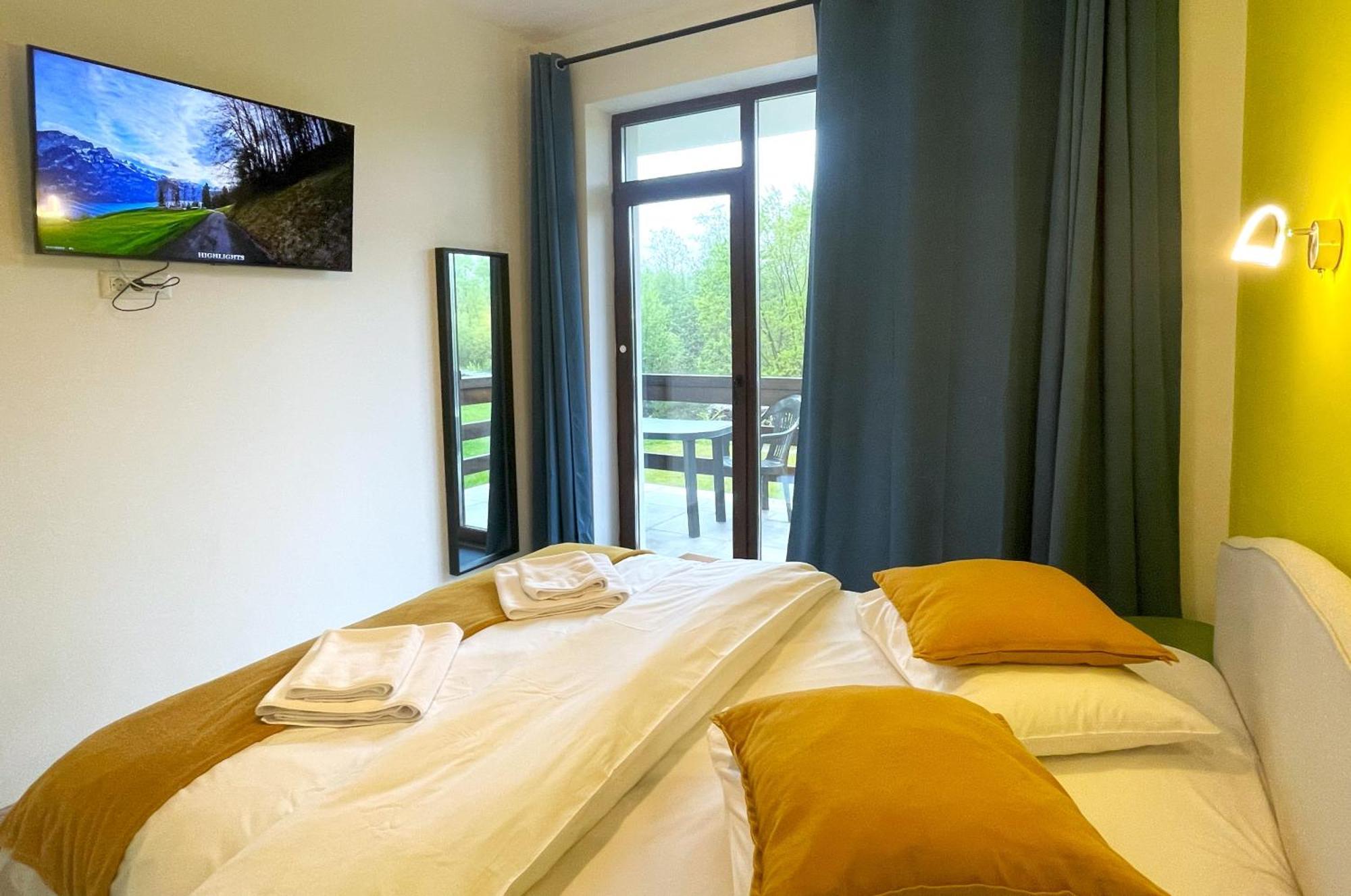 Cozy Riverfront Apartments With Garden And Mountain View Buşteni Exterior foto