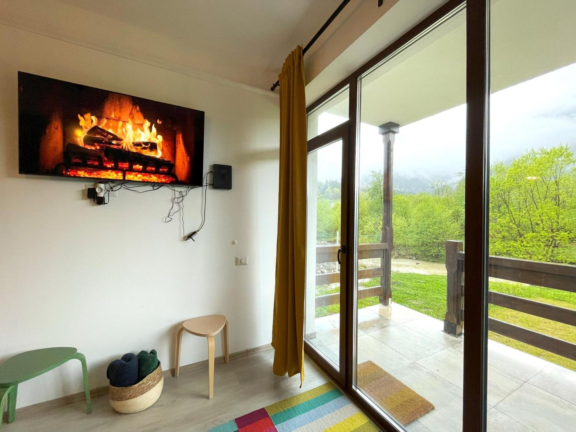 Cozy Riverfront Apartments With Garden And Mountain View Buşteni Exterior foto