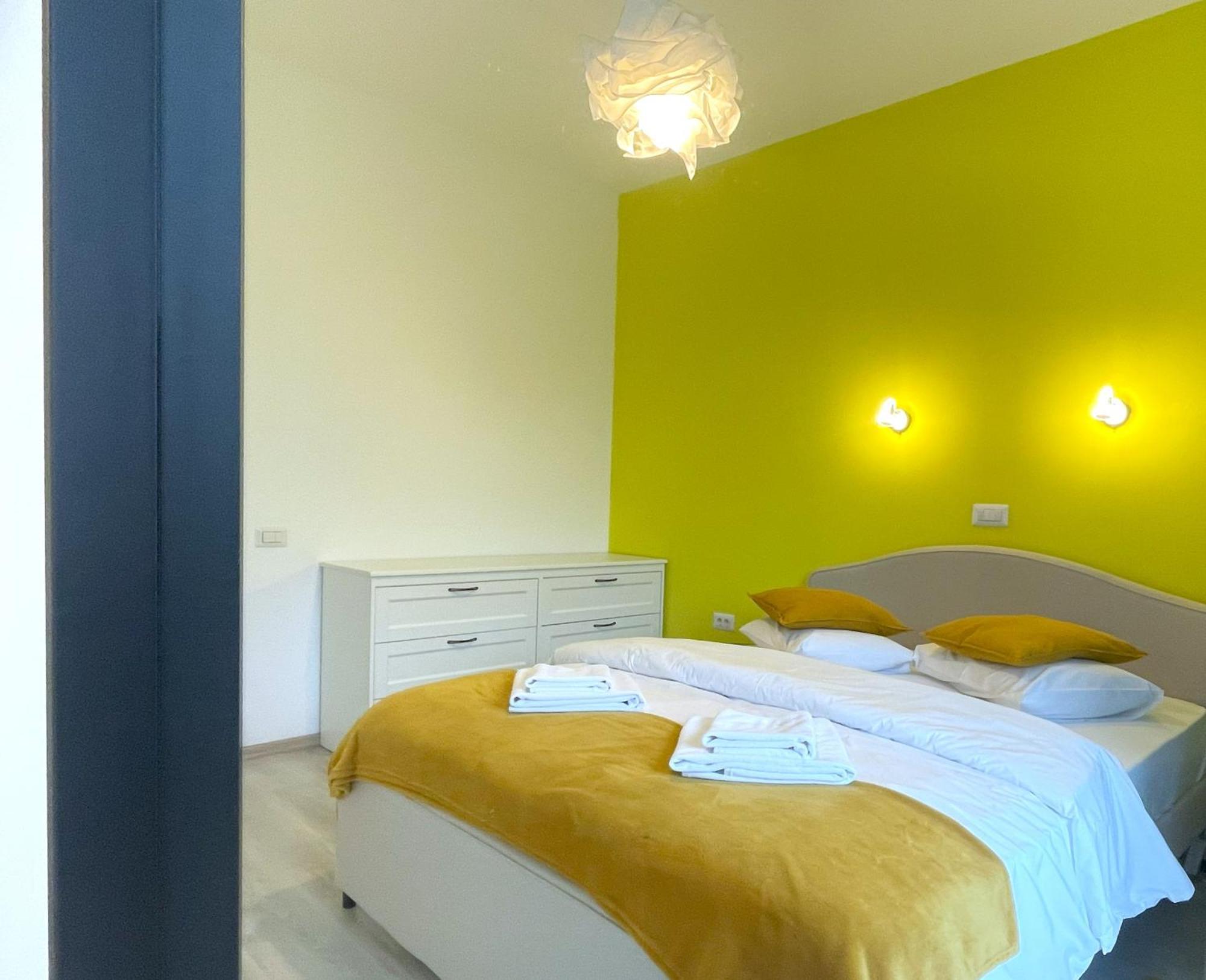 Cozy Riverfront Apartments With Garden And Mountain View Buşteni Exterior foto