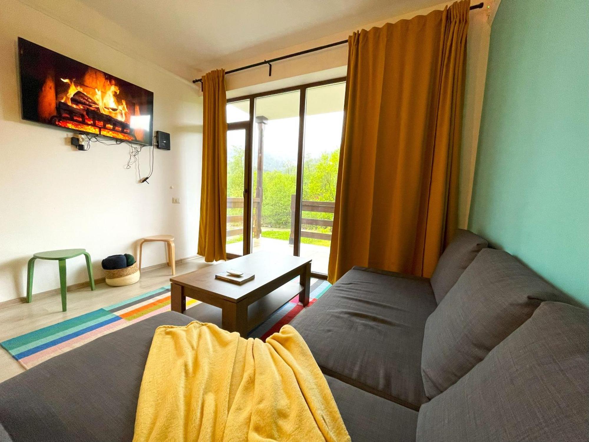 Cozy Riverfront Apartments With Garden And Mountain View Buşteni Exterior foto